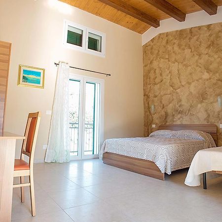 Zio Tonino Bed & Breakfast Termoli Oda fotoğraf